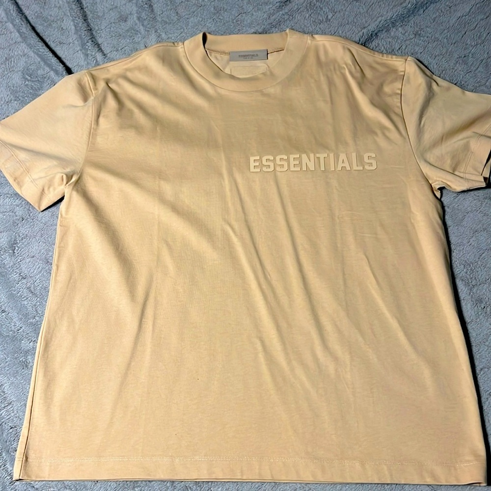 FOG Essentials tee